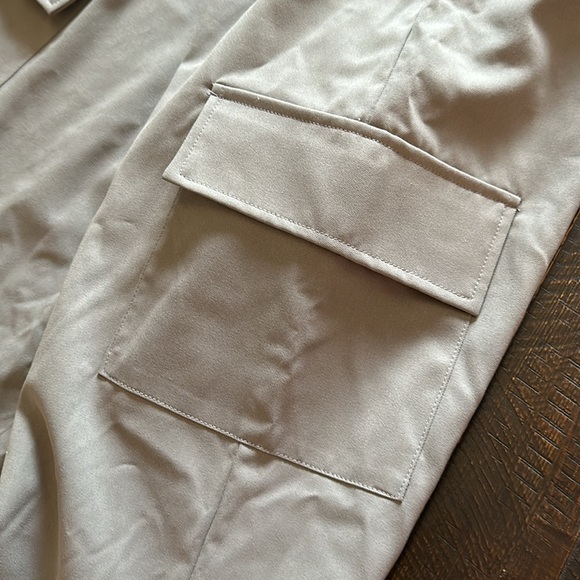 Prettylittlething Gray Cargo Pants - Picture 5 of 5